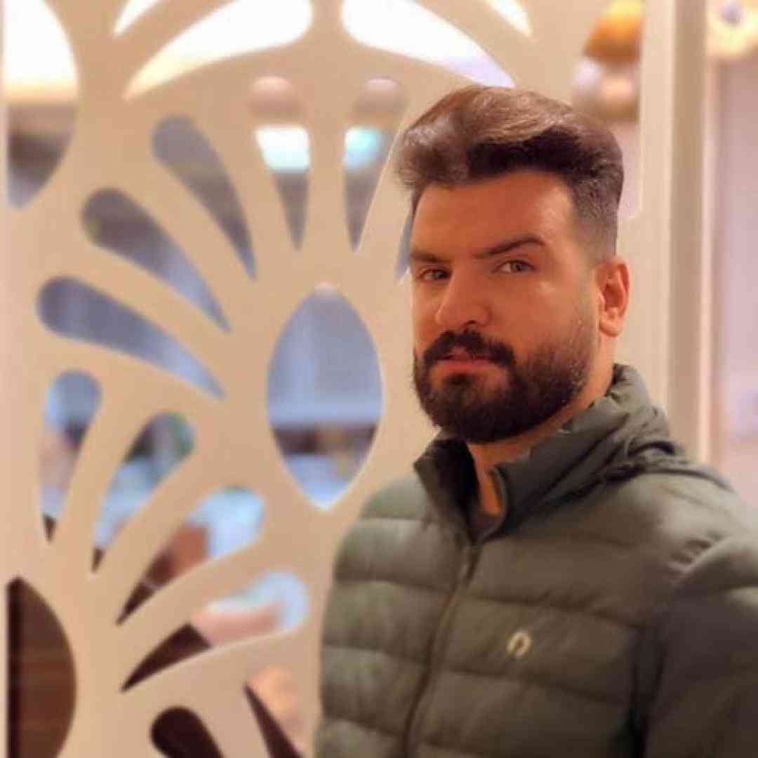 سهیل غنی پور دلم طوفانیه از غم شکست از عالم و آدم