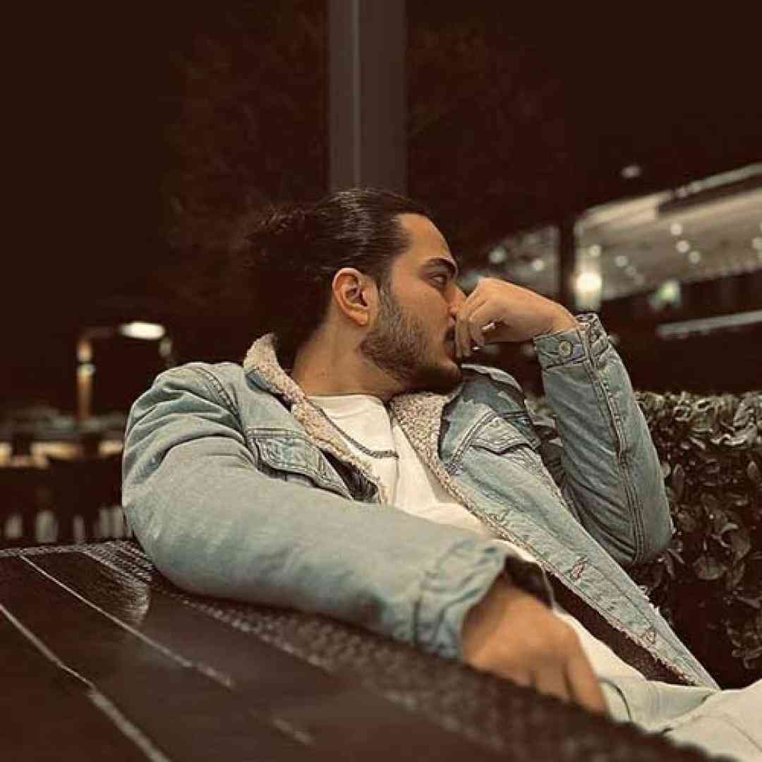 نیواد ببین کاراتو شدیم دوتا غریبه