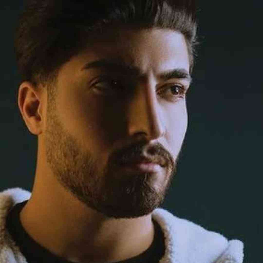 امیر رمضانی چشاش شده دوام نگاش مث مورفینه برام