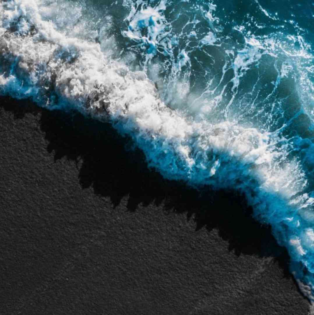  دلم یه کوله آتیش تنم کوره ی داغه