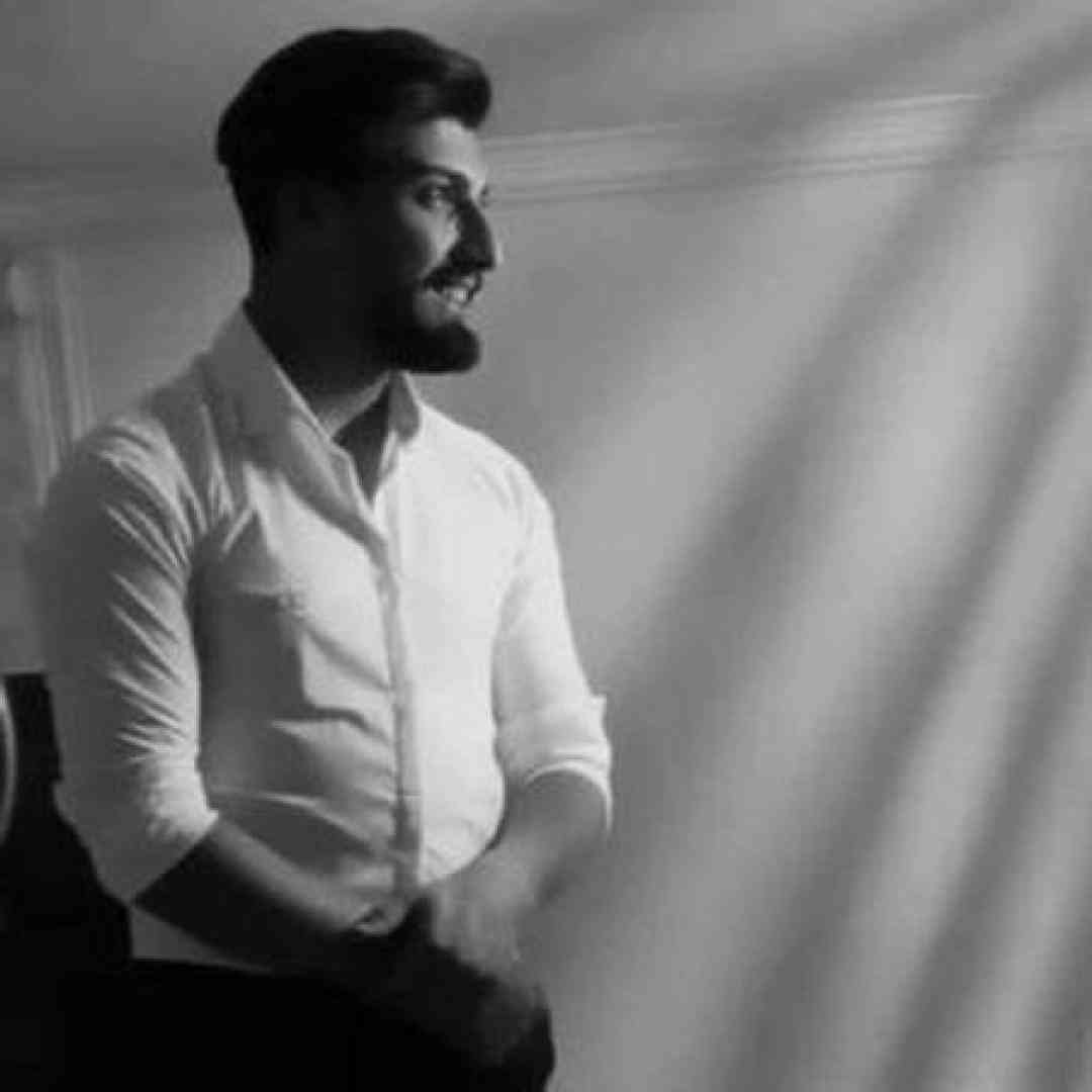 امیر رمضانی شدی با مه غریبه همش تو خودمم