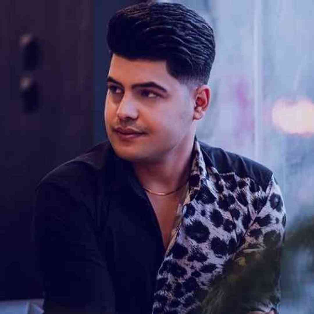 امیرحافظ رنجبر شب شد هم خوابم نمیبره چرا عطرت