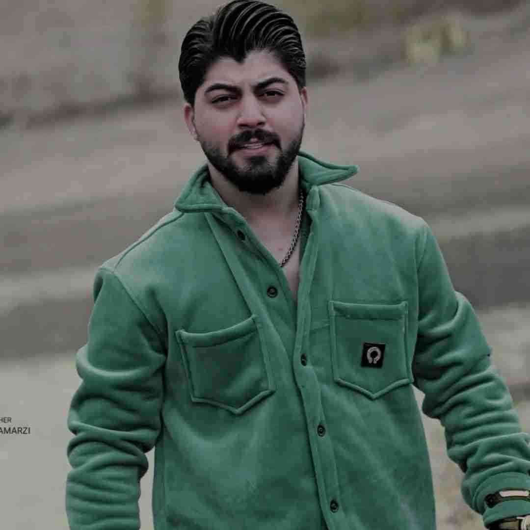 ابوالفضل اسماعیل نژاد دور کمر شال طلایی داینی