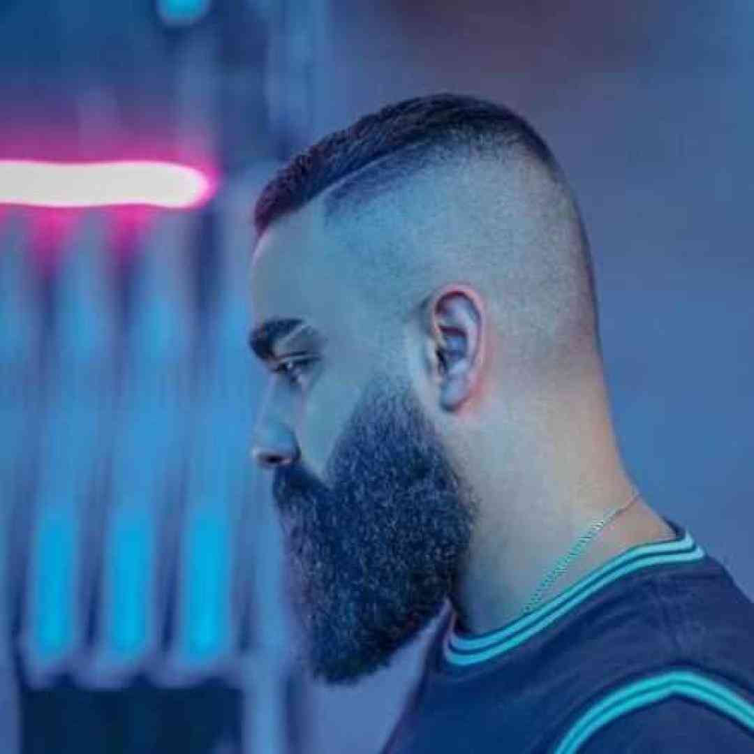 علی میر عجب یکم برو دنیارو بگرد