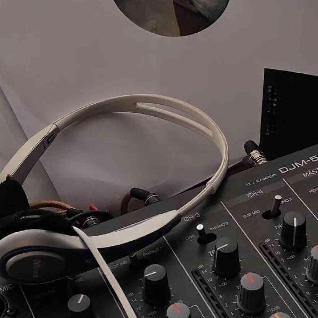  صورتت آسمون و چشمای تو ستارمه