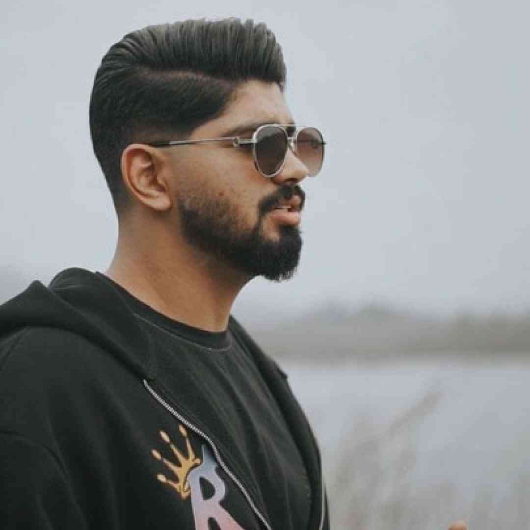 امیر فضلی فلک از کودکی غم را به من داد