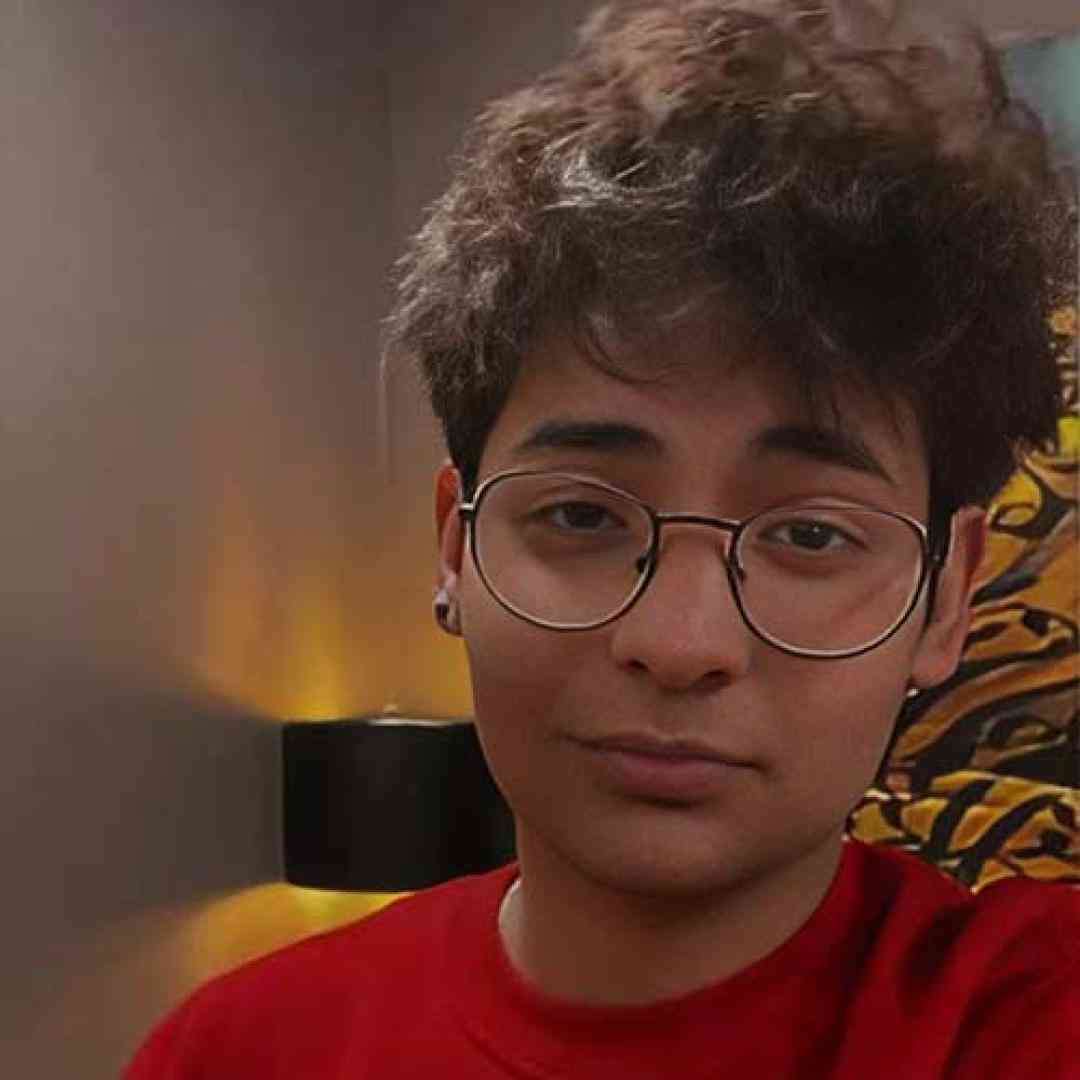 عرفان ابرا چند وقتیه بدون تو گیر کردم توی خودم