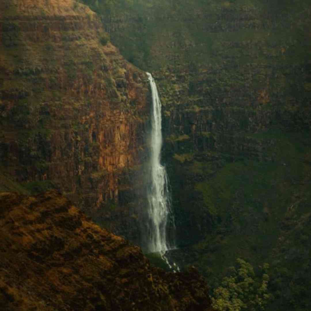  جاده برفی بود دیدم از خونه دورم