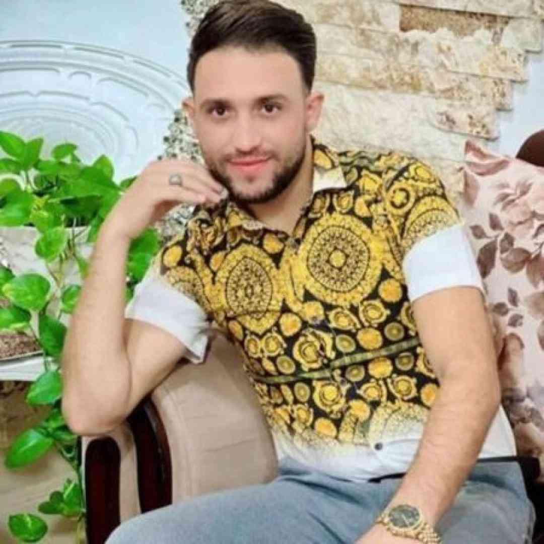 مصطفی ابراهیمی مو فرفری