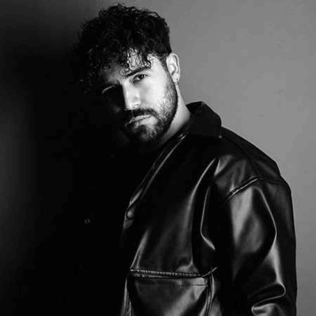 شروین برو که بی حقیقتی تو قلب من جات نیست