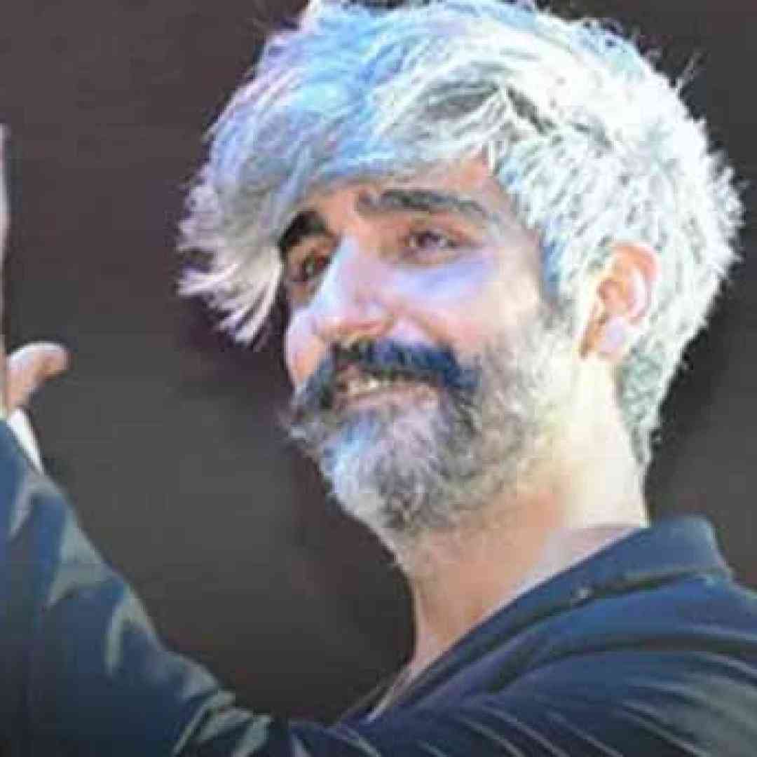 مانوش بابا  ترکی بو هاوادا گیدیلمز