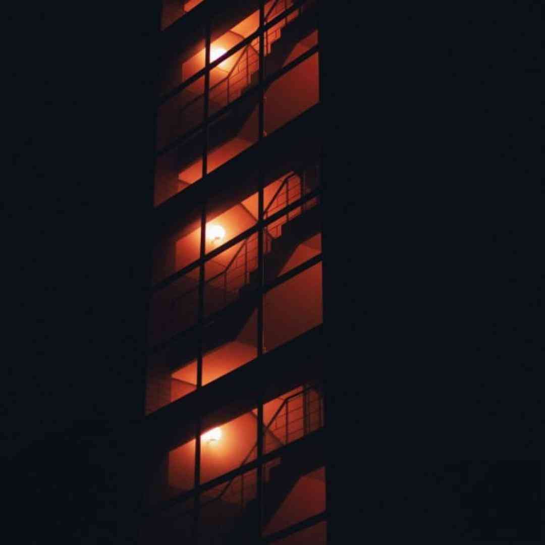 یعنی نفس بی تو به من حرومه لعنتی