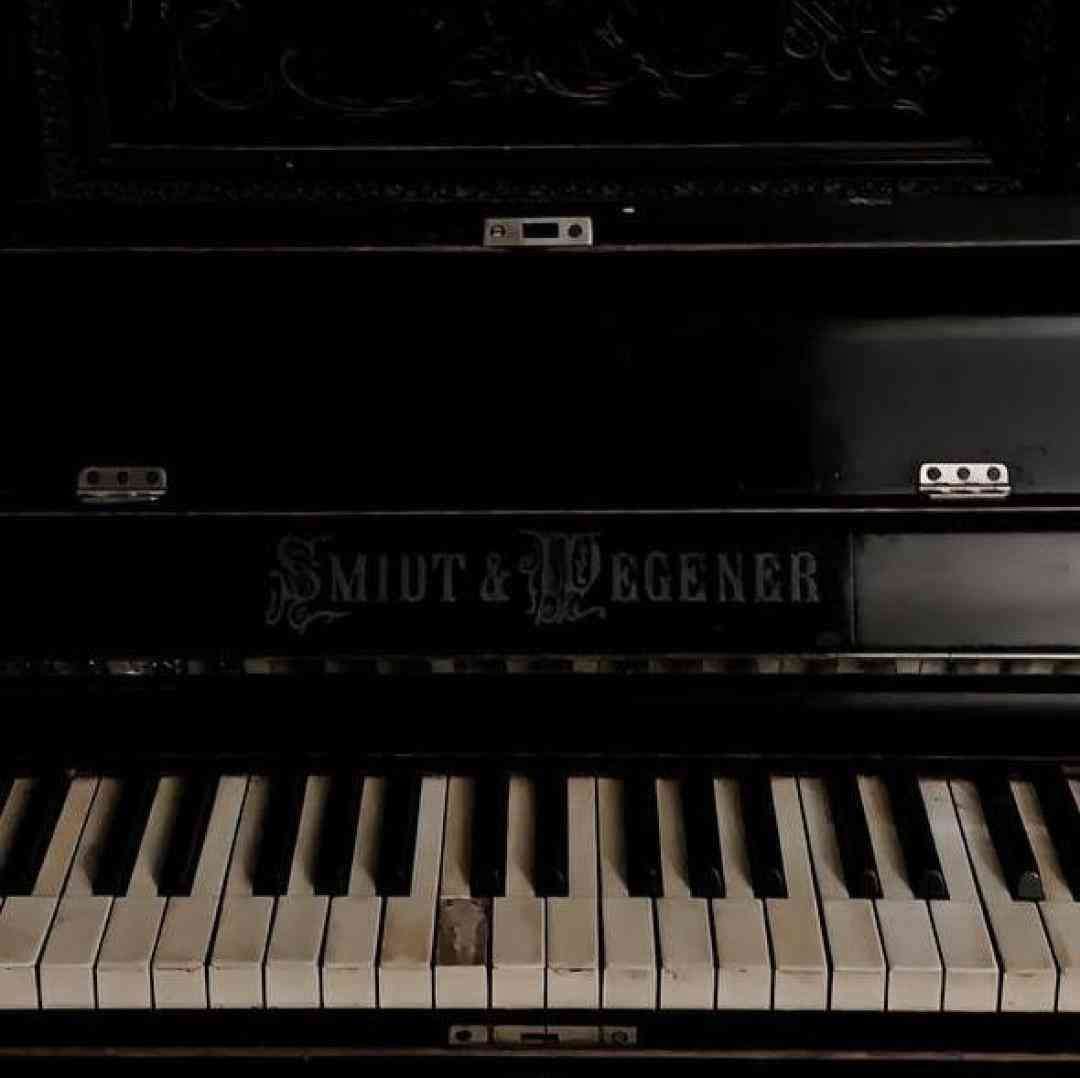  ترکی اونون بیر سودیی وار با صدای زن