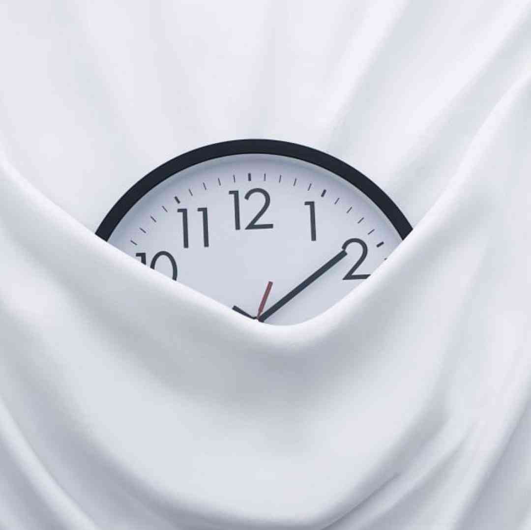 داری با زیدایه خسیسی زندگی میکنی که خرجتو نمیدن