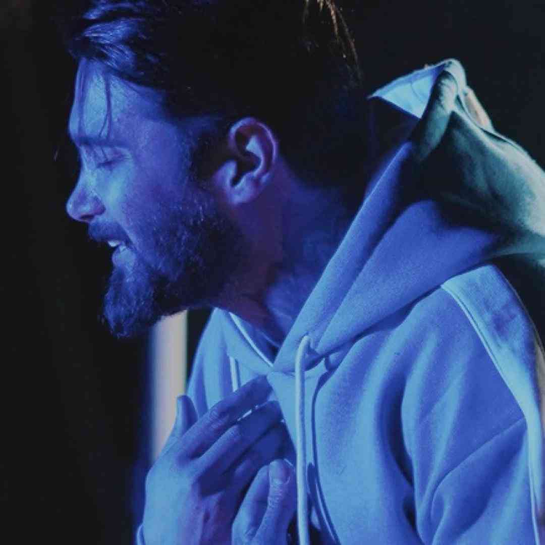 امیر اکبری اتفاقی اگه از یجا رد شدی یاد من افتادی