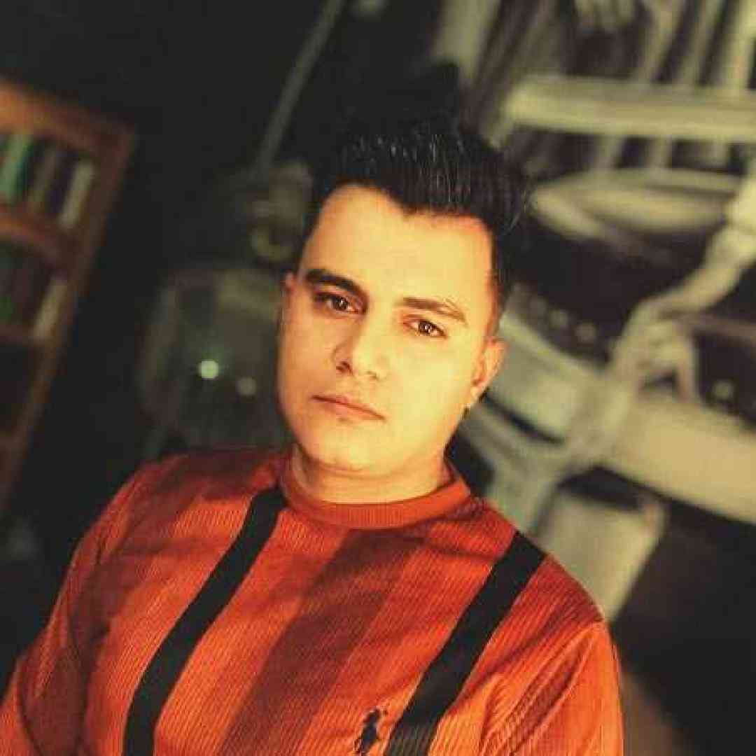 رامین کرمی تفنگ نقره کوب