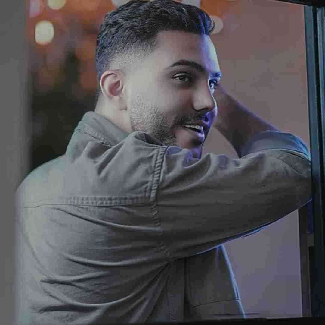 پیام عباسی بلوند