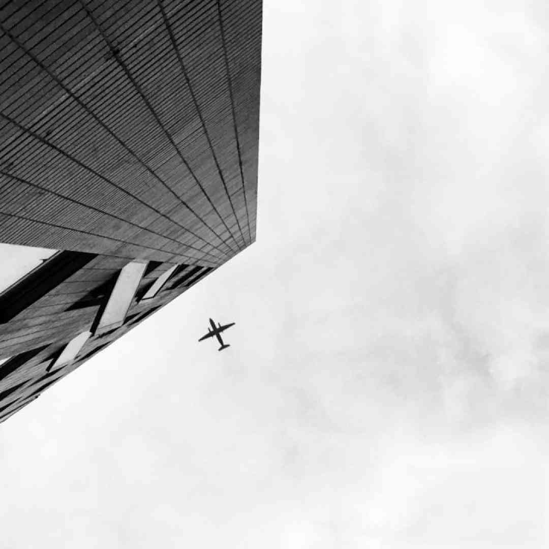 من دوست دارم حتی اگه دوریم از هم