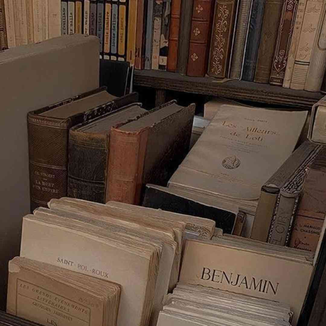 نمیخندم دیگه من با تو کم اوردم تو زندگی واسه بحث با تو