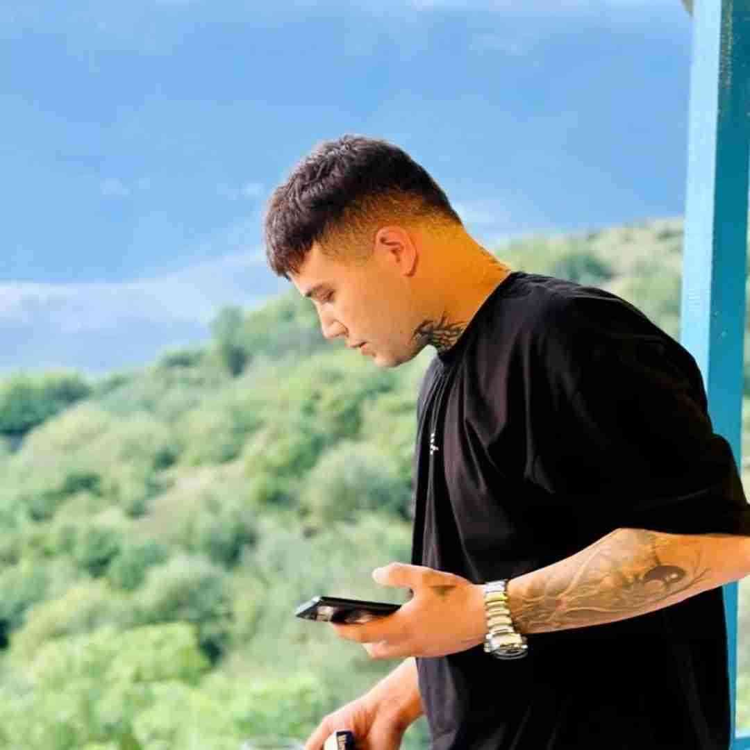 علی احمدیانی پایبندتم سر سخت آریاییه خودم