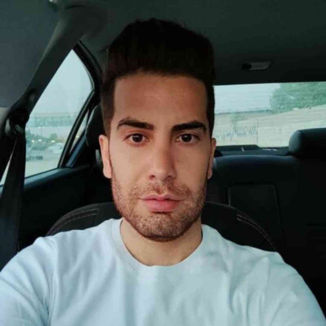 فرشاد آزادی دیوانم نکو (ورژن گیتار)