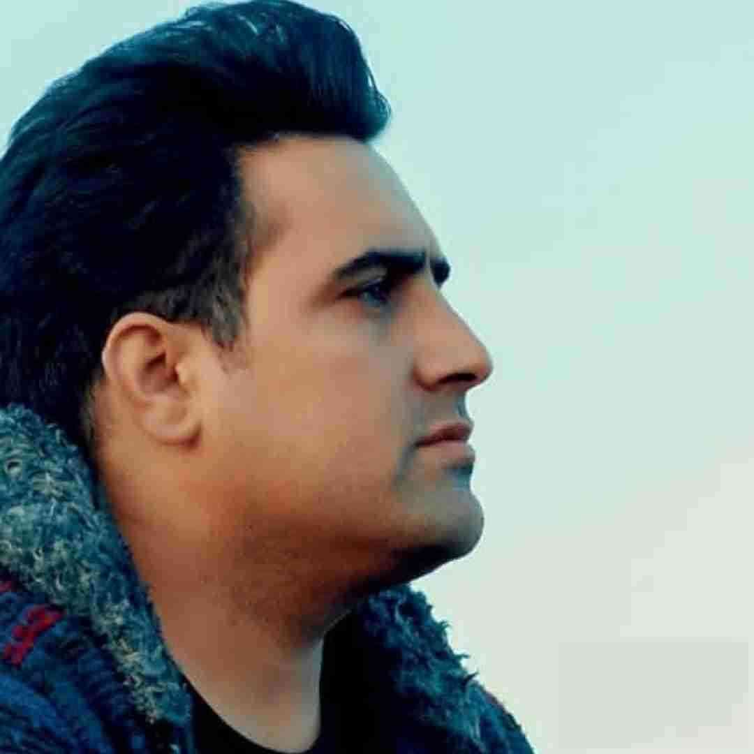 علی فرزامی باوم اَ سر تو پوس گیان کنمسی