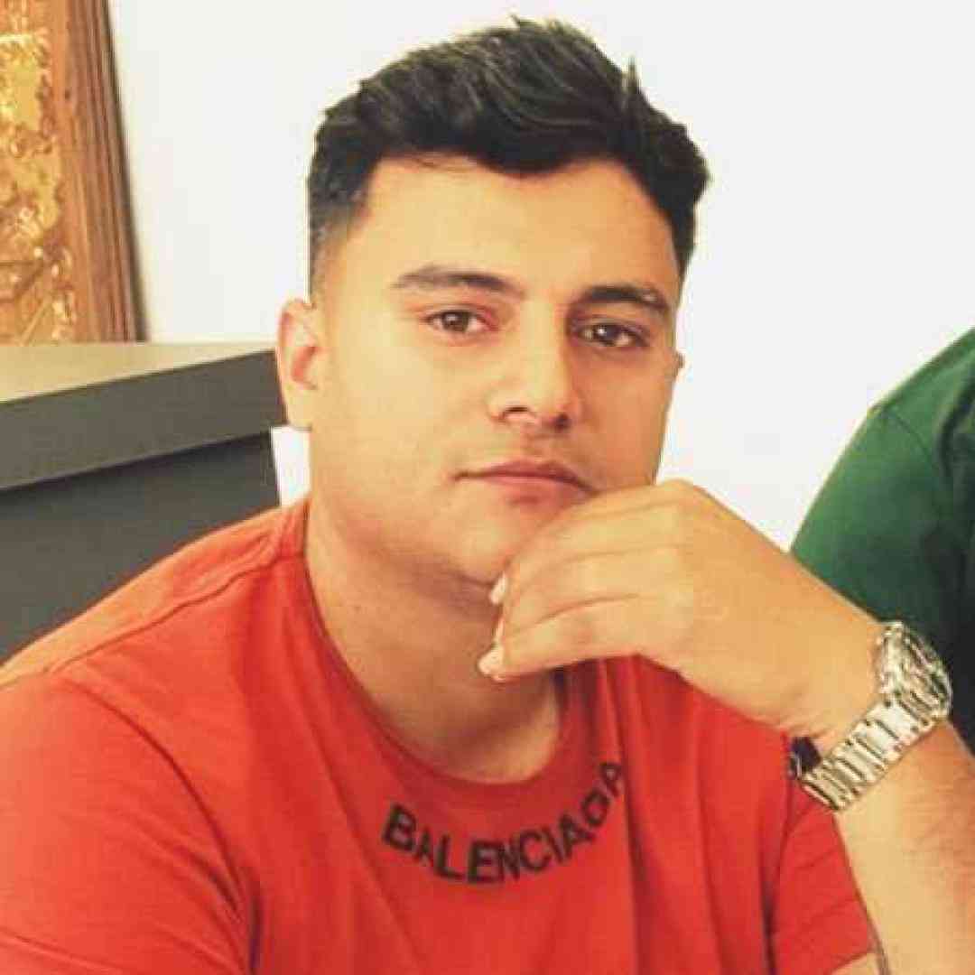 رامین کرمی نقطه سر خط زندگی جور برق و باد ارام