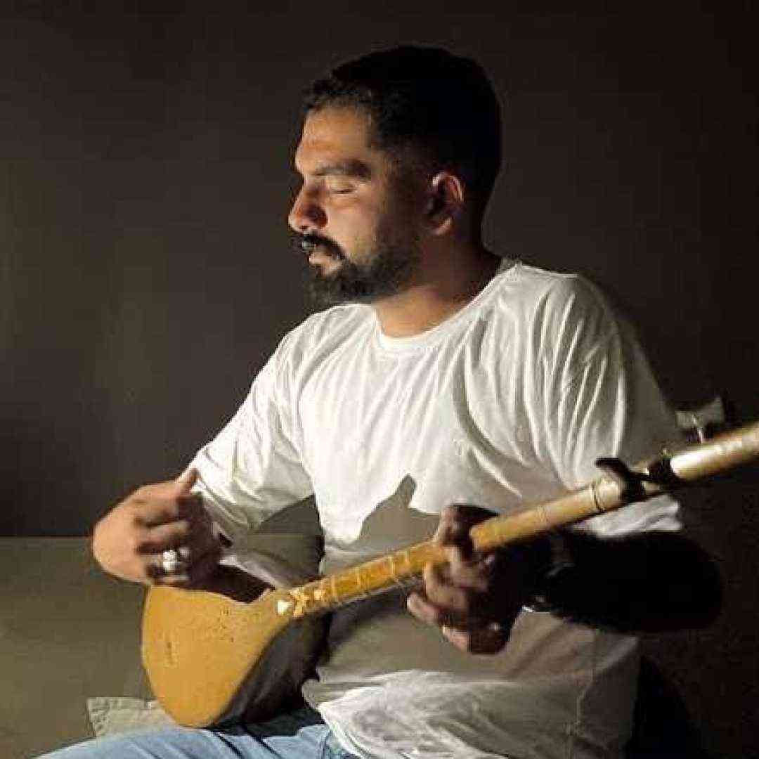 مهدی کارگر تک و تینار