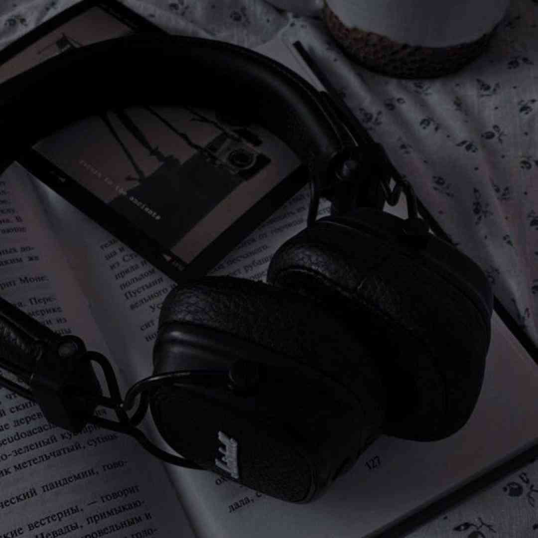 هر روز هفته سر گذر محله