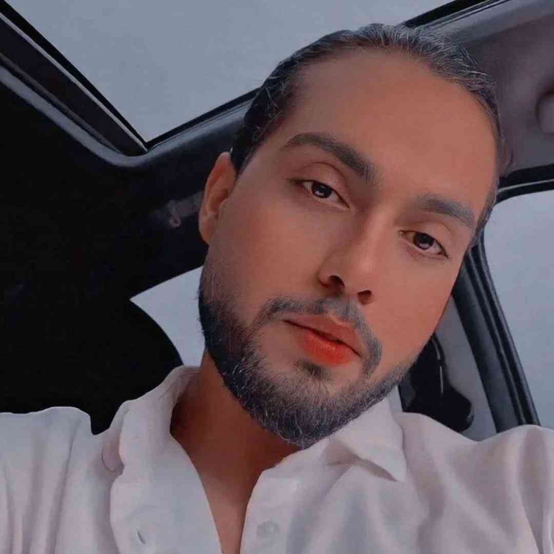 حامیم من خاطراتم با تو رو هرشب مرور میکنم