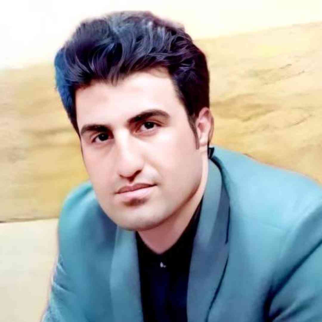 محسن لرستانی آخه تو که تنها نمیشی تو دلت قرصه