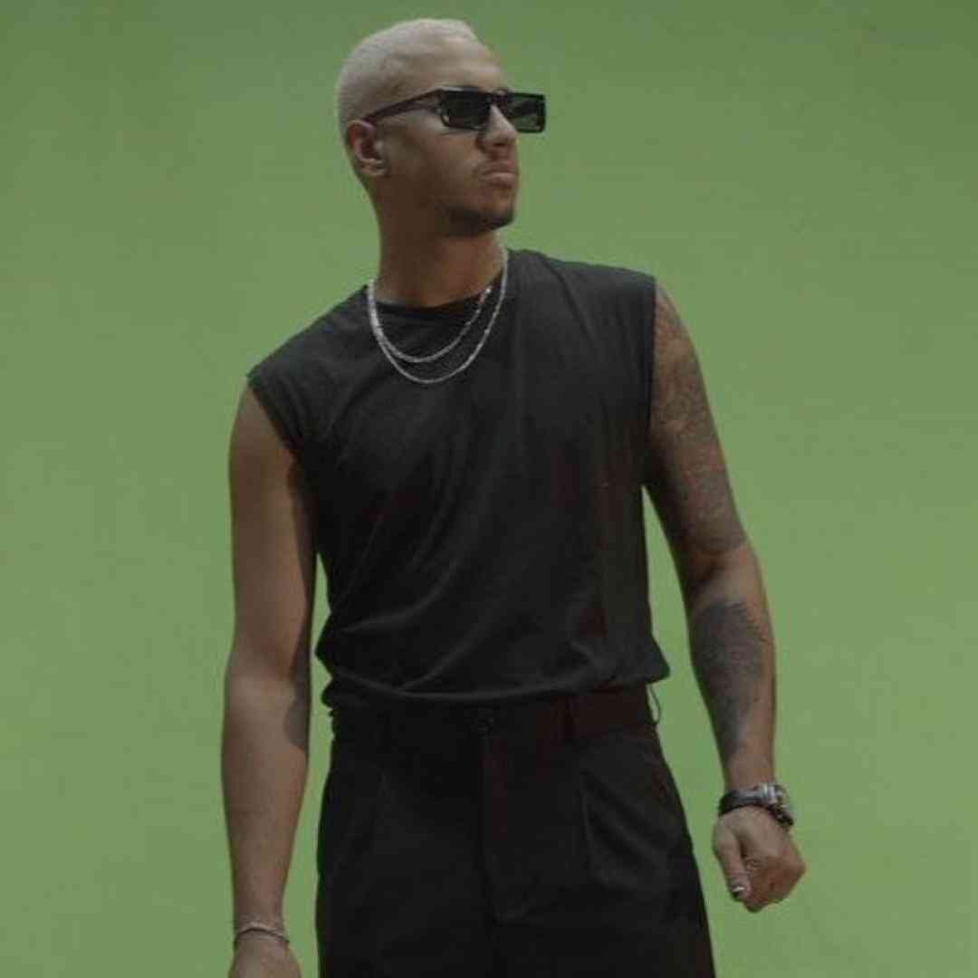 شایان یو سه صبح تو ماشین دل تنگ رعد و برق