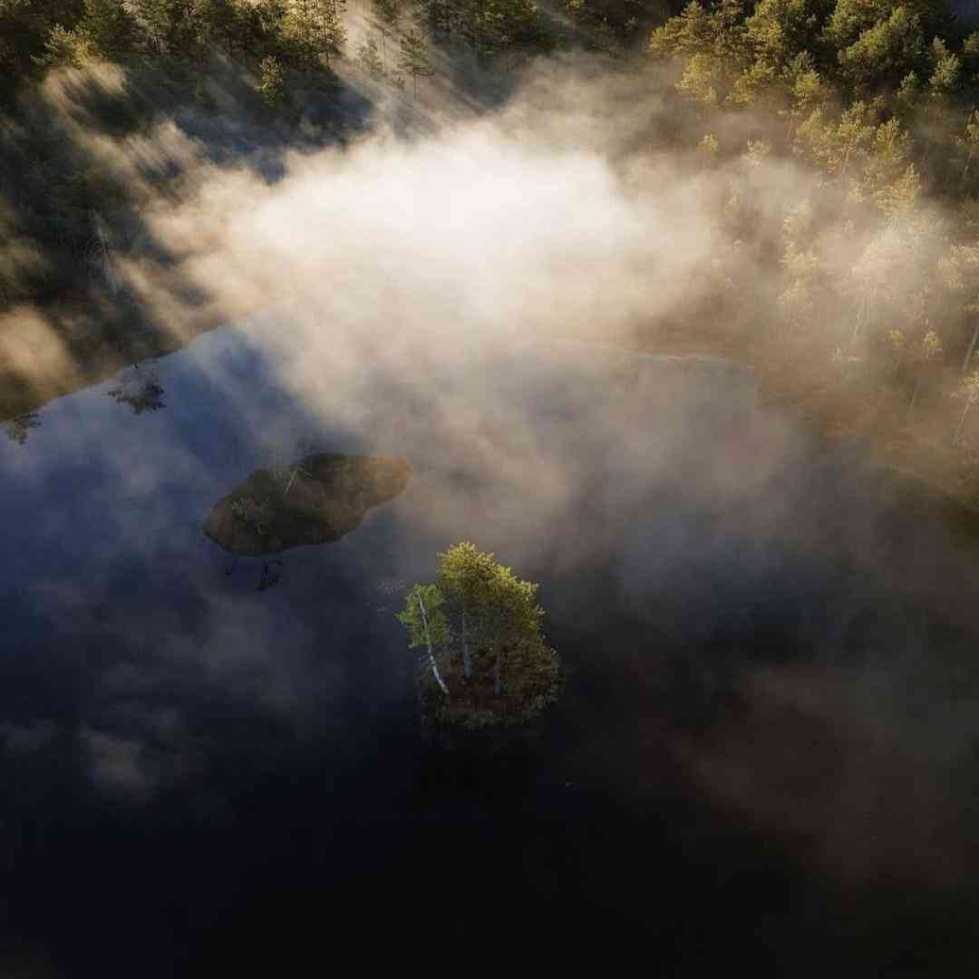 زیر من یک M5 روی آسفالت اون