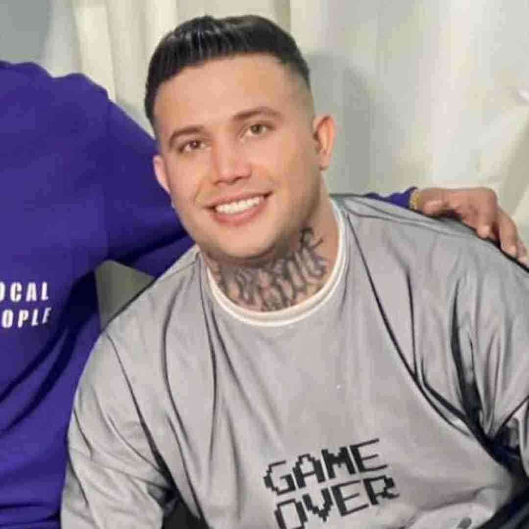 علی احمدیانی تو رفتیو من ماندم یه دنیا حسرت و درد