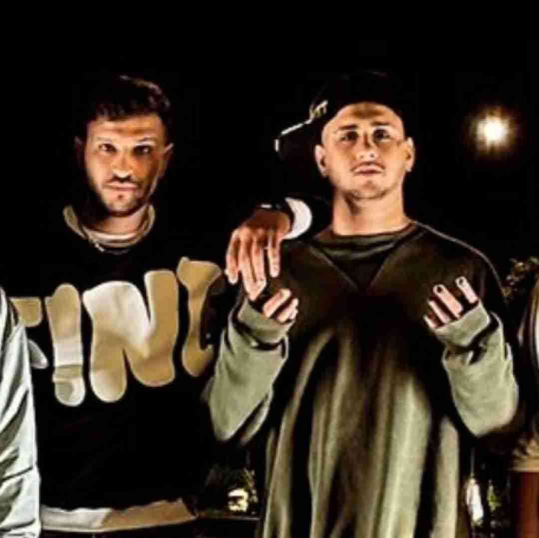 شایان یو چند روزه خونم تنها الکی میگم خوبم اما