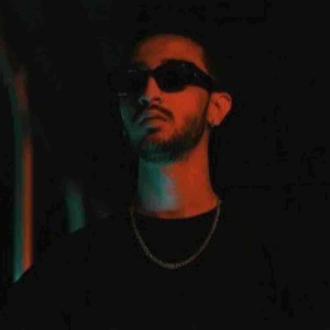 مستر کیارش باشه ولی اگه یه شب اشکات ریخت