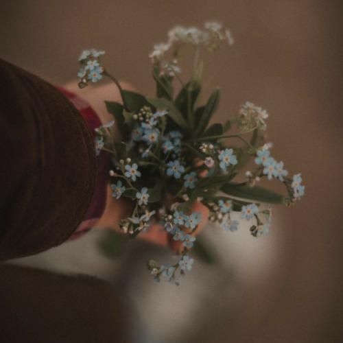 ولی من حالم خوب نی برامم سخته دوری