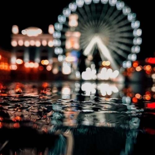  فرشته ناز کوچولو چشمات قشنگه میدونم