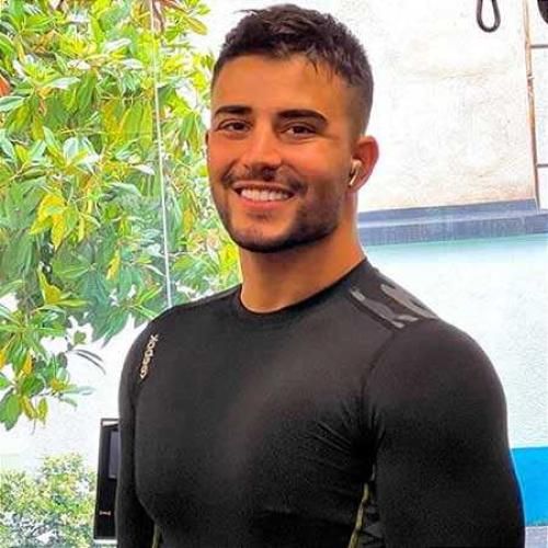 علی حسینی ﻗﺪو ﺑﺎﻟﺎت ﻗﺸﻨﮕﻪ دﻟﺒﺮﻳﺎت ﻗﺸﻨﮕﻪ