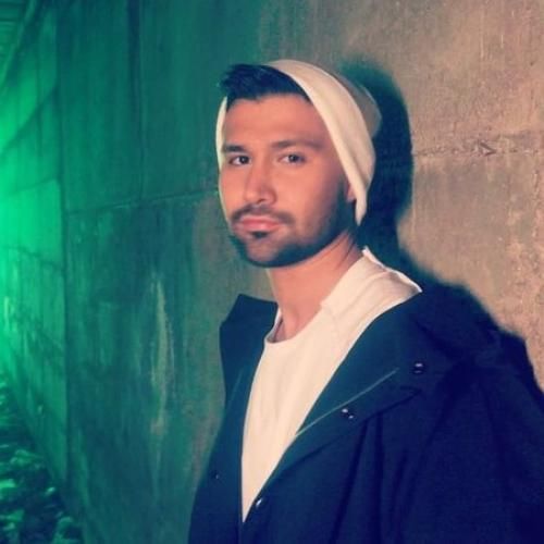 یاسین ترکی ﻣﻨﻢ اون ﮔﻠﺪون ﺗﻨﻬﺎ اﮔﻪ ﺑﺎروﻧﻢ ﻧﺸﻰ ﻧﻤﻴﻤﻮﻧﻢ