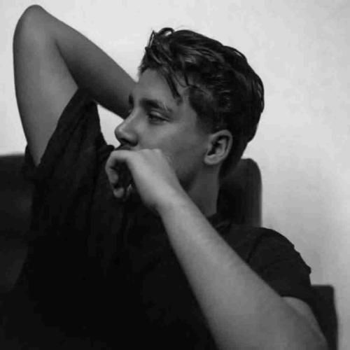 آروین صمیمی فرشته ی پاکم تو رو واقعا به یه عالم نمیدم