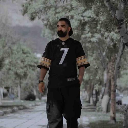 میلاد غلامی چپو راسم سیگار و ژیر سیگاری