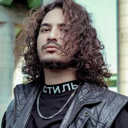 نیواد اﻳﻨﺠﻮری ﻛﻪ ﻣﻌﻠﻮﻣﻪ ﻫﻤﻪ ﭼﺸﺎ روی ﻣﺎ زوﻣﻪ