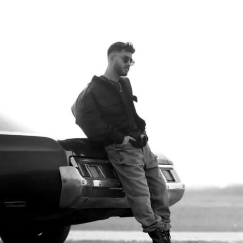 آهنگ جدید اشتباه قشنگ از امیر آرسین