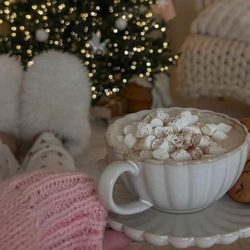 دانلود آهنگ جدید همه فرار عین زامبیا با یه زانتیا میرن اونجا که