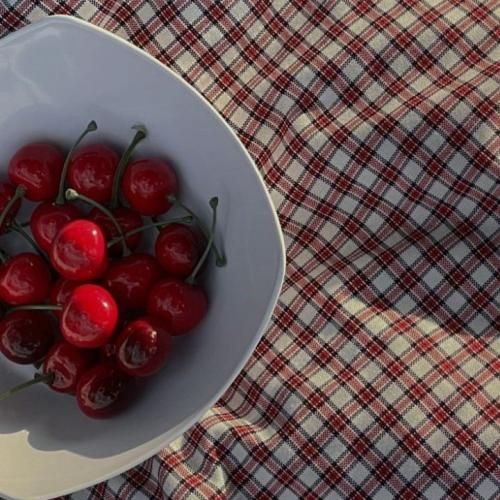 دانلود آهنگ جدید یاد اون روزا بخیر کم کم روزی دوبار باهم قهر میکردیم