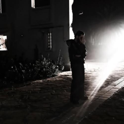 آرون رخت سیاه